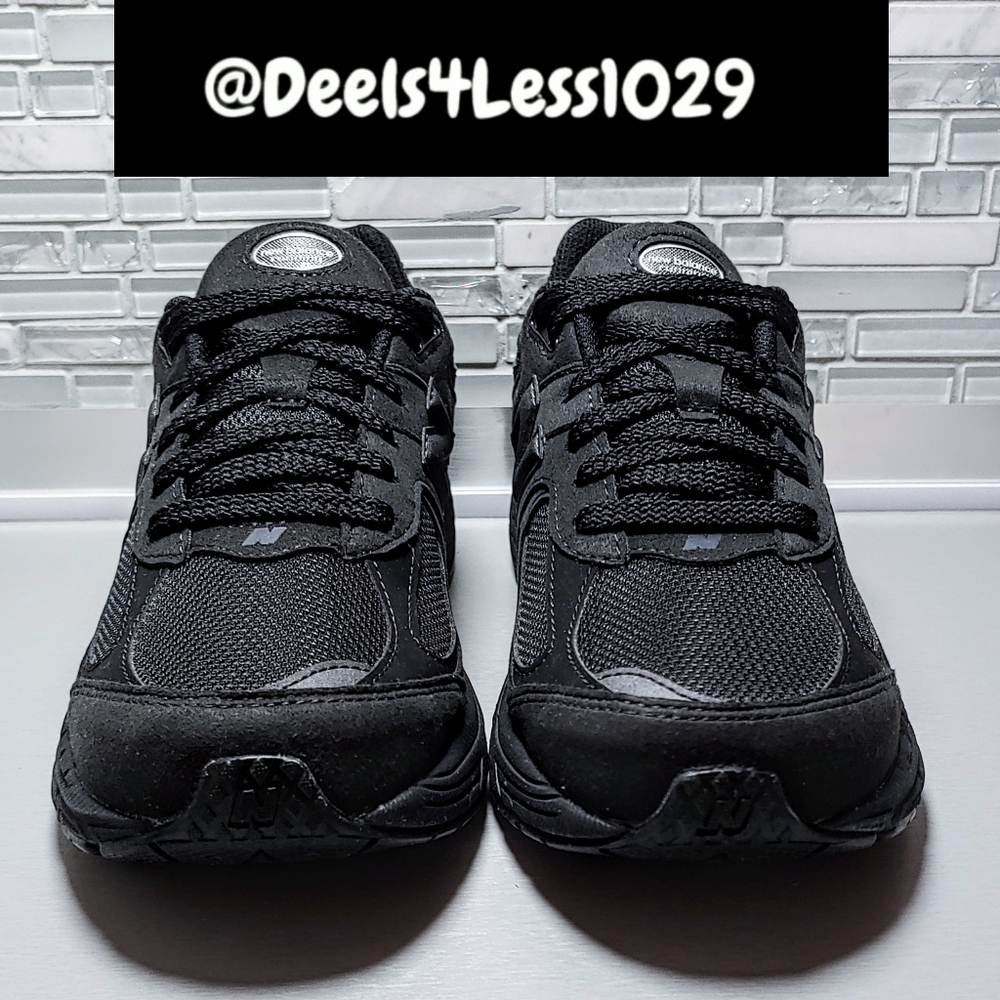 New Balance 2002R Running Womens Size 8/Kids 6.5 Black Metallic - Picture 2 of 7